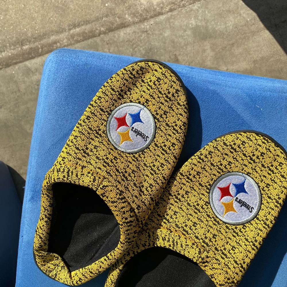 Pittsburgh Steelers Mens Slip On Slippers
